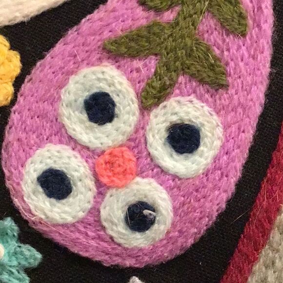 Pottery Barn Colorful Paisley Crewel Stitch Round Decor Toss Pillow - Picture 6 of 13